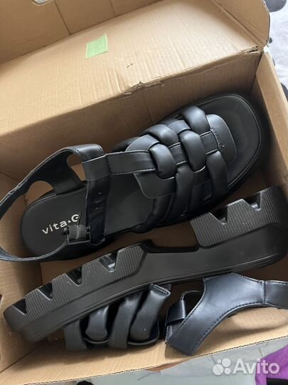 Босоножки женские