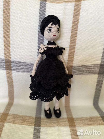 Кукла Уэнсдей аддамс