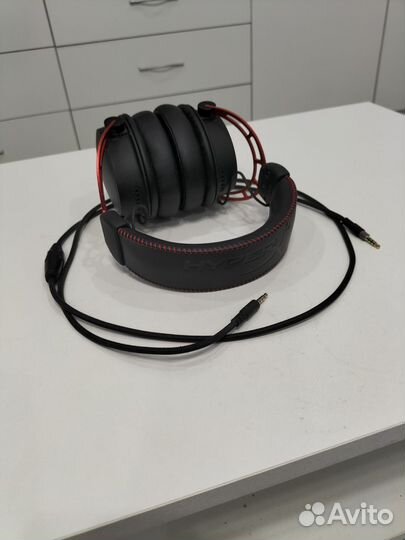 Наушники Hyper x cloud alpha. Без микрофона