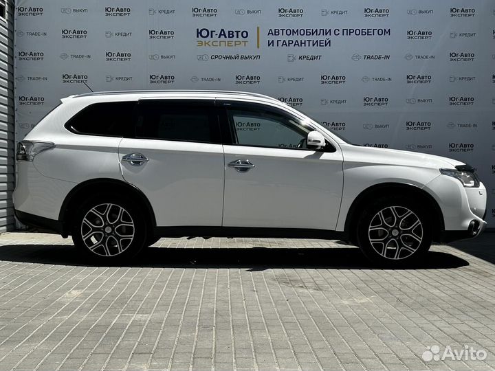 Mitsubishi Outlander 2.4 CVT, 2014, 66 750 км