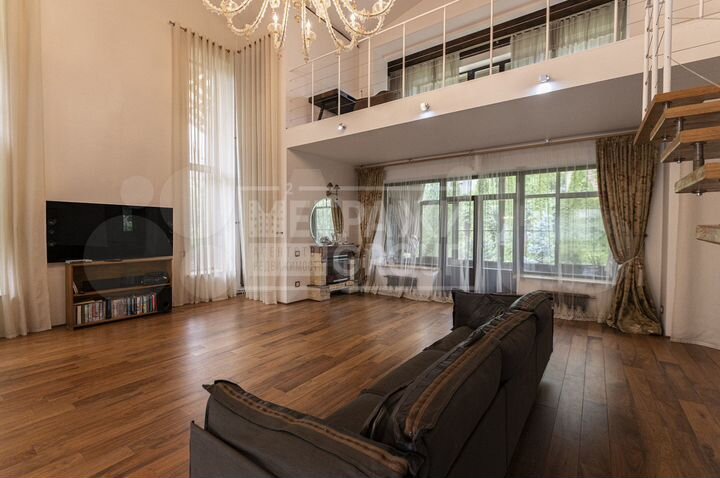 Таунхаус 421 м² на участке 20 сот.