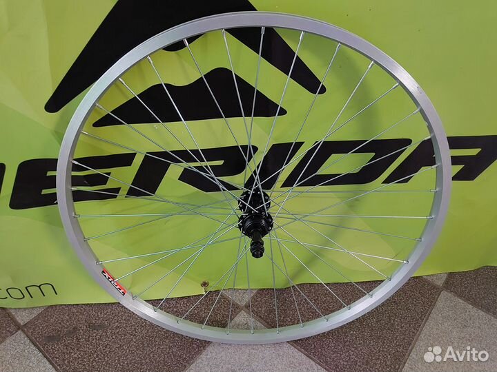 Колесо заднее 26 под трещетку под гайки