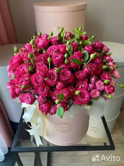 Нежная композиция из Кустовых роз Доставка