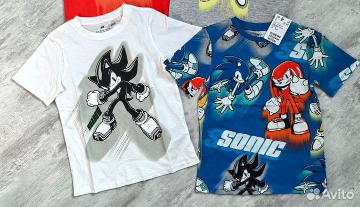 Спортивный костюм и футболки