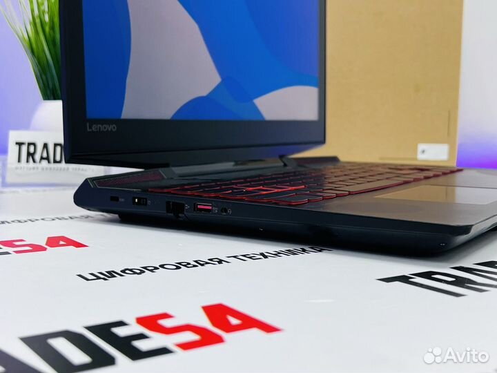 Lenovo Legion 15.6 i7-7700HQ / GTX 1060 6GB / 12GB