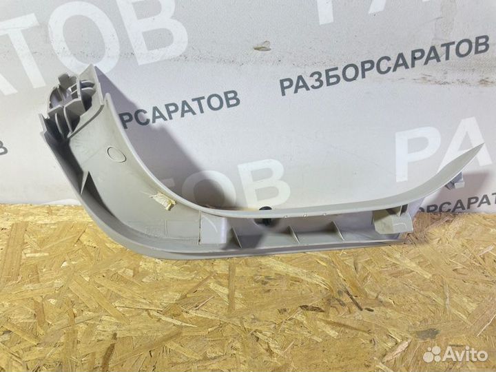 Обшивка крышки багажника левая Renault Megan Iii