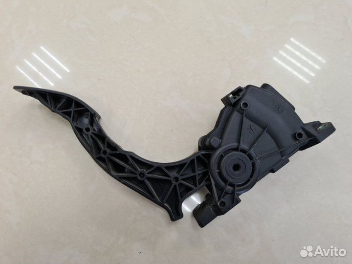 Педаль газа Ford Fusion fyja 2007
