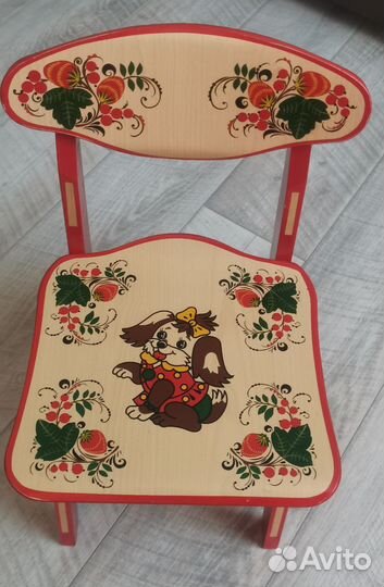 Детский деревянный стульчик