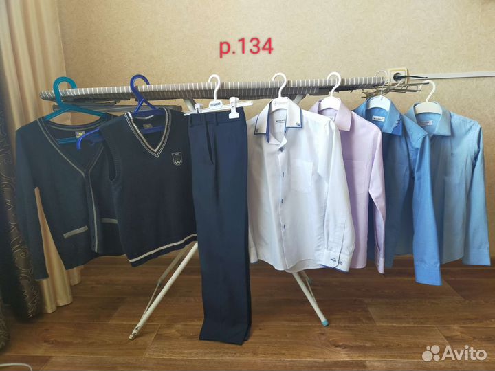 Школьная форма на мальчика р.134, рубашки, рюкзак