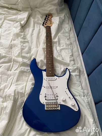 Гитара Ямаха