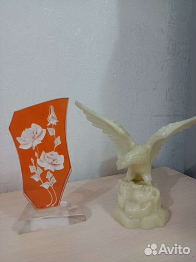 Сувенир настольный