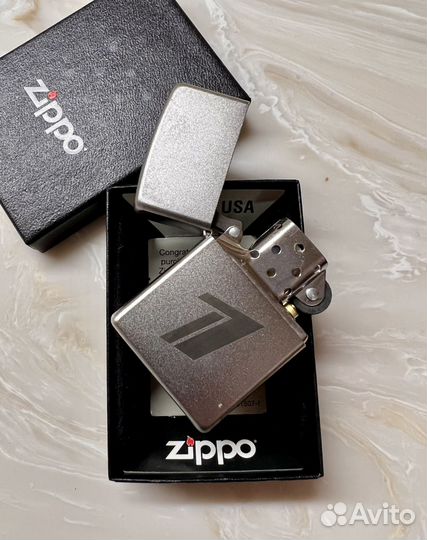 Зажигалка Zippo 