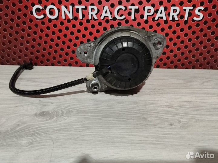 Подушка двигателя левая Mercedes-Benz S-Class W222