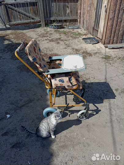 Прогулочная коляска