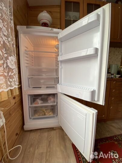 Холодильник бу indesit