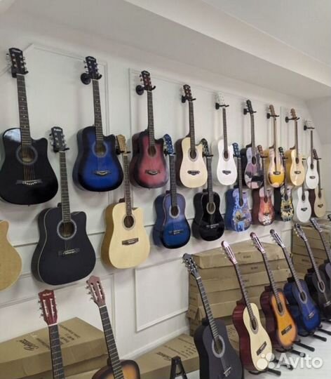 Гитара классическая, акустическая в наличи