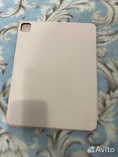 Чехол на iPad