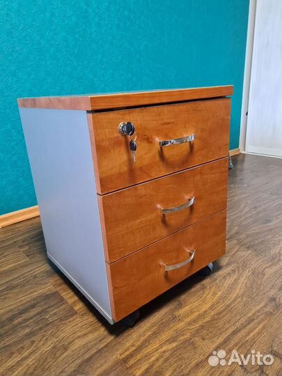 Тумба офисная выкатная бу