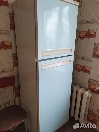 Холодильник бу Стинол 110