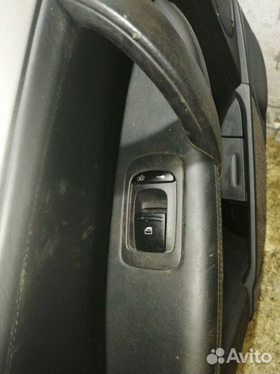 Обшивка задней левой двери Porsche Cayenne 955