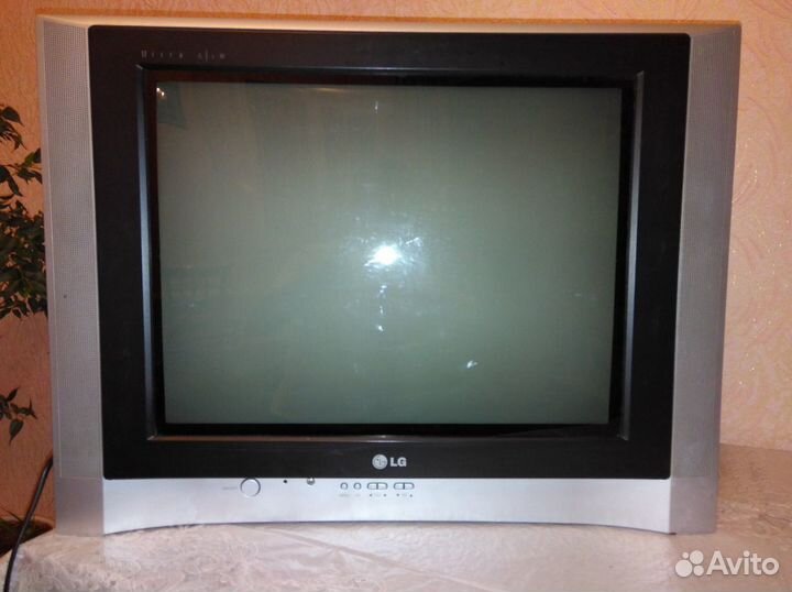 LG 21'' Ultra Slim TV
