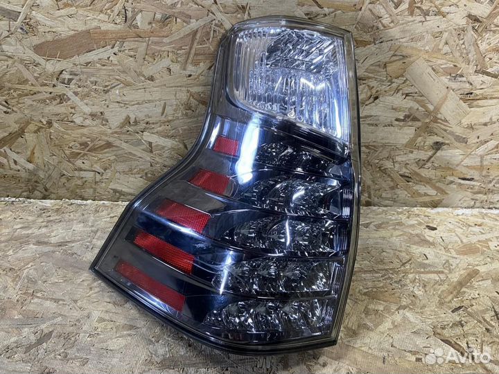 Фонарь задний левый Lexus GX II