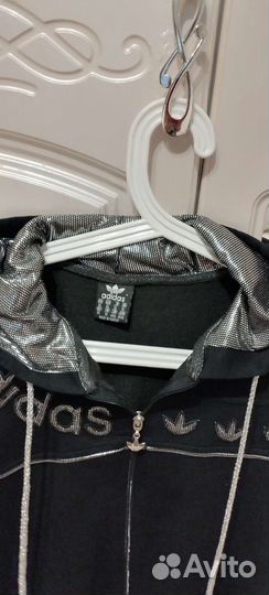 Спортивный костюм женский