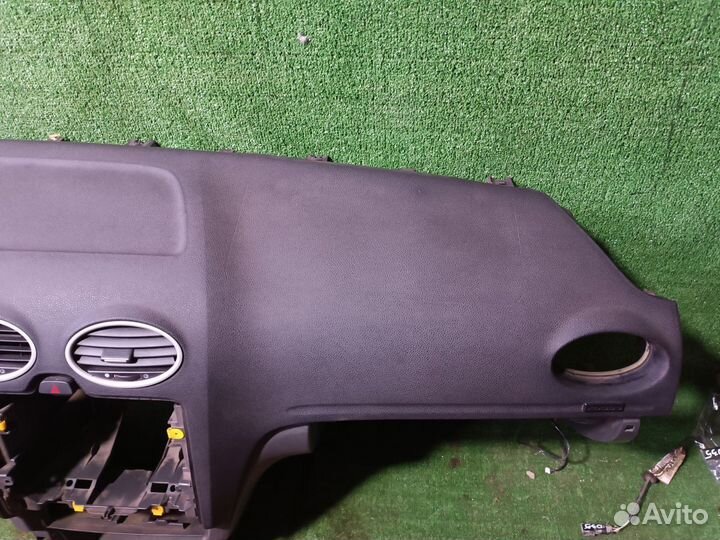 Панель передняя Ford Focus II (2005—2008)