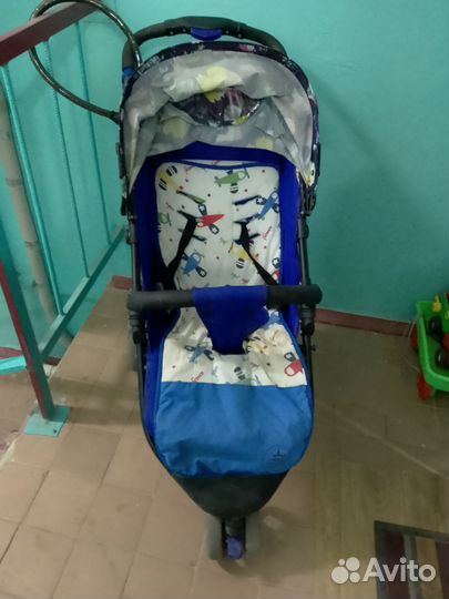 Прогулочная коляска