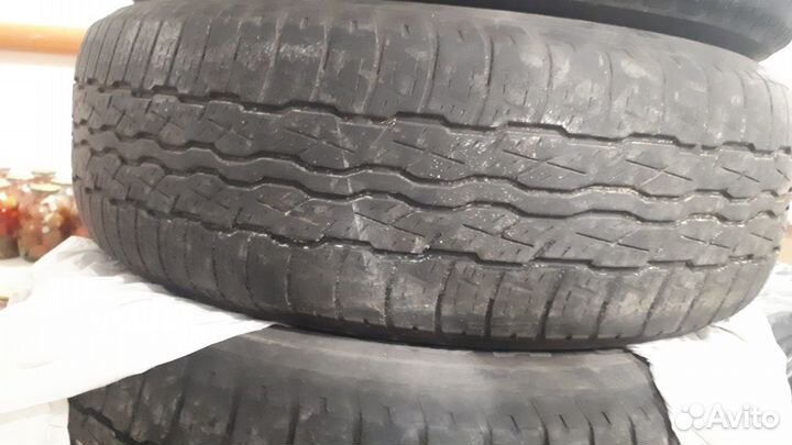 Bridgestone Dueler H/T 687 225/65 R17