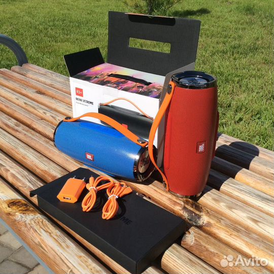 Портативная колонка