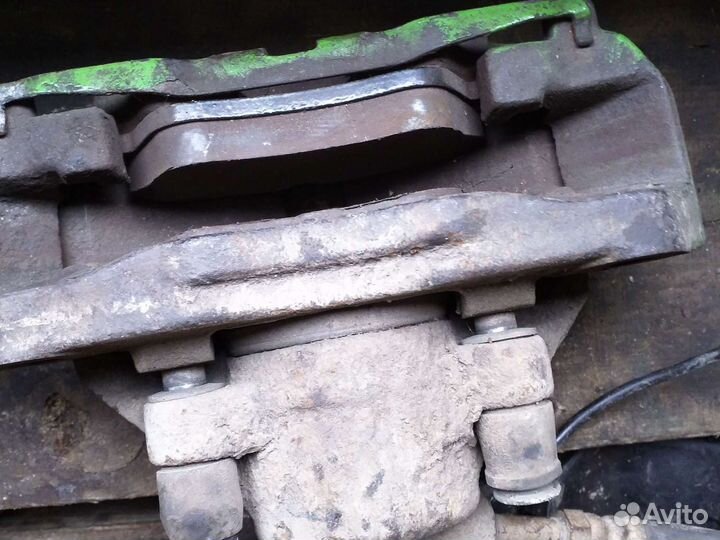 Мерседес Вито(638) суппорта передние в сборе