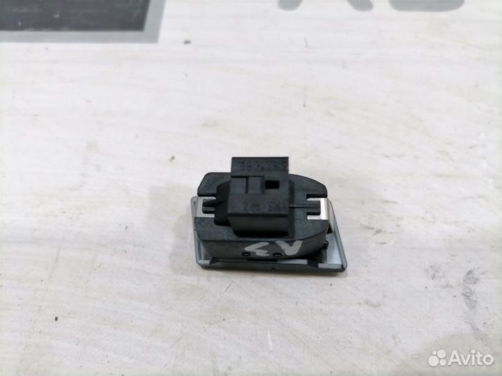 Кнопка центрального замка Audi A3 8P 1.8 CDA 2009