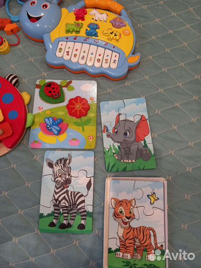 Игрушки и пазлы