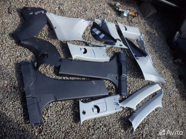 Пластик салона Mitsubishi Outlander CW5W 4B12