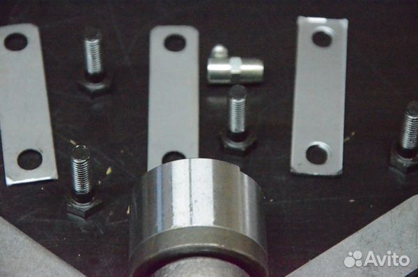 Крестовина кардана с пластинами Hyundai HD120