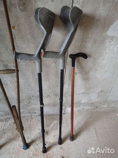 Продам костыли, трость