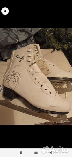 Коньки хоккейные