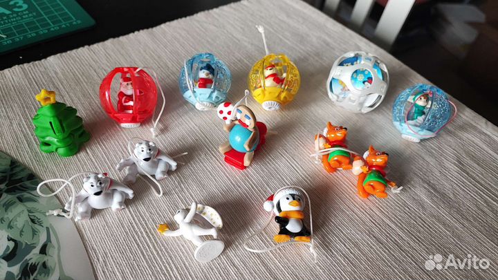 Новогодние киндер сюрпризы 13 шт