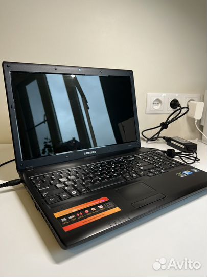 Ноутбук Samsung NP-R519