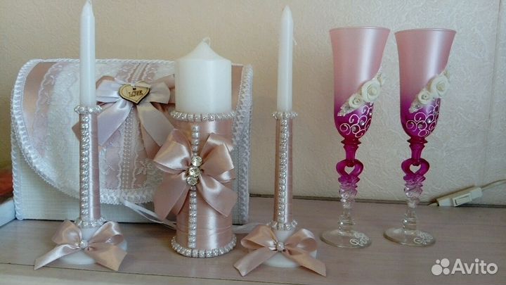 Казна, стаканы, свеча