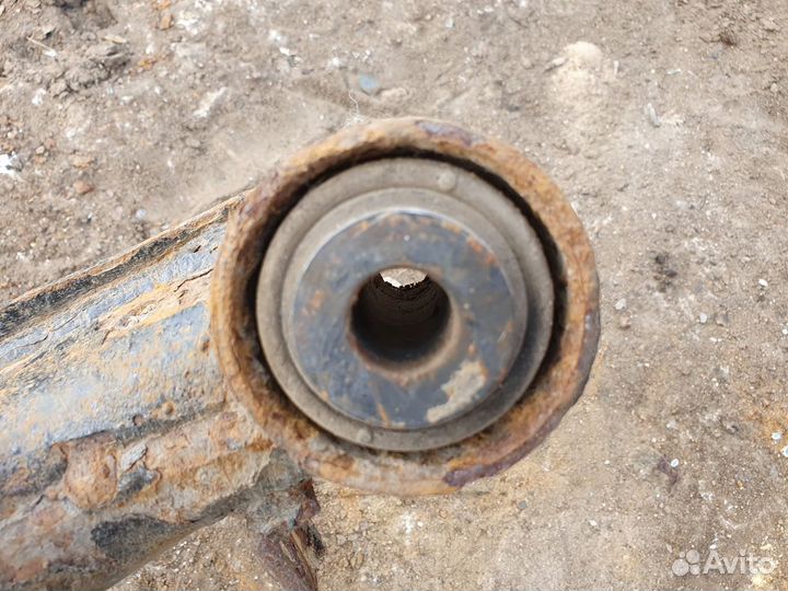 Рычаг задний левый верхний Range Rover Sport 1 320