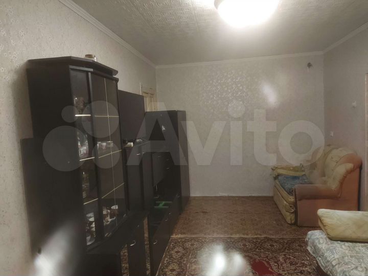 2-к. квартира, 42 м², 2/4 эт.
