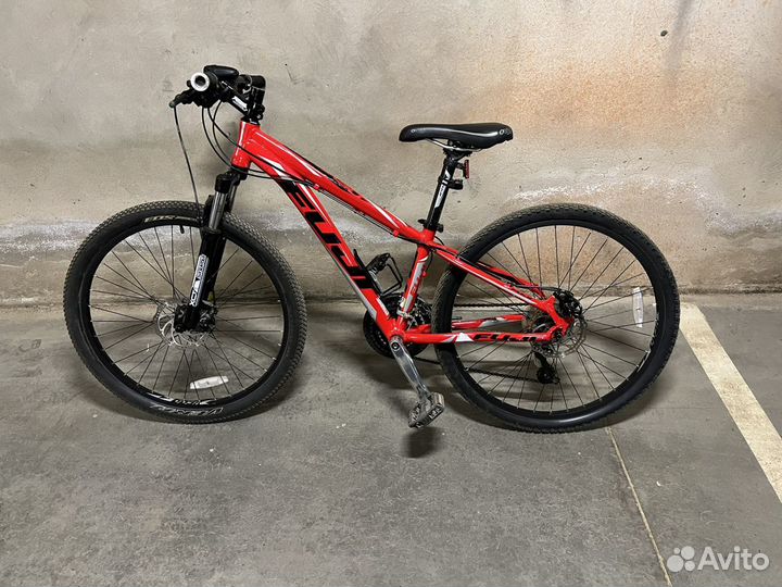 Велосипед fuji nevada 1.9(2015)