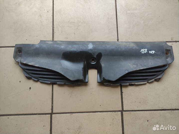 Решетка радиатора Renault Laguna I