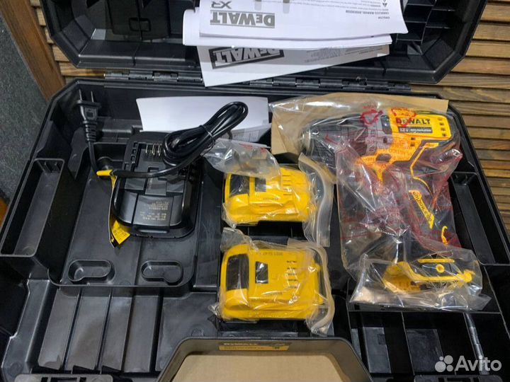 Шуруповерт dewalt dcd701d2