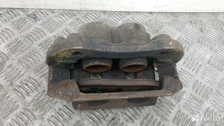 Суппорт передний правый Ford Transit 6 2000