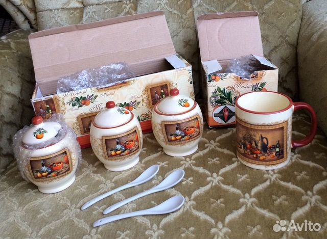 Набор банок для сыпучих продуктов + кружка