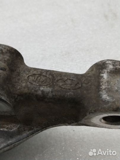 Кулак поворотный передний правый Hyundai Sonata LF