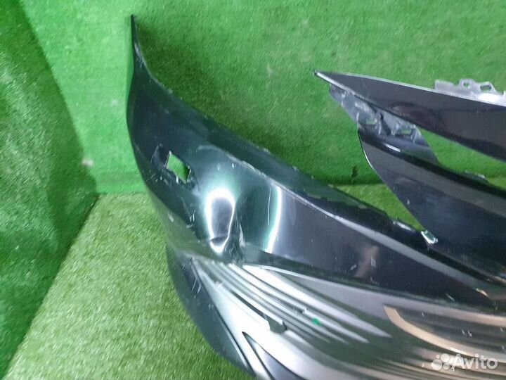 Бампер передний Toyota Camry